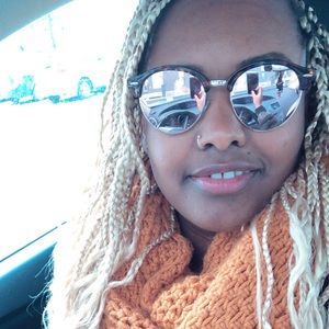 Meet your Posher, Lidet